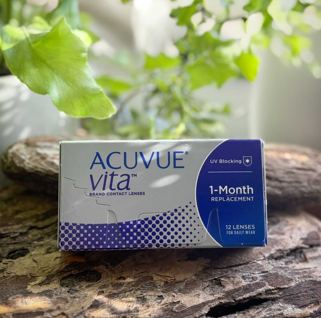 acuvue vita, contact lenses, dry eyes