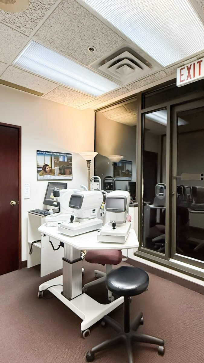 Metrotown Eye Doctor | Expert Eye Care at Real Eyes 0ptometry 8 Metrotown Eye Doctor