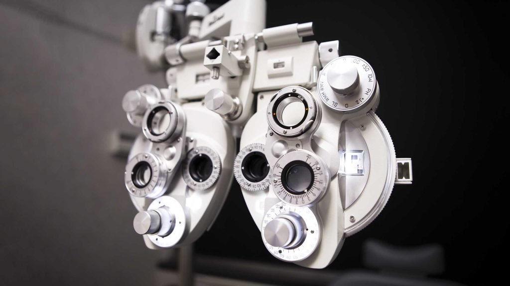 eye exam, metrotown eye doctor