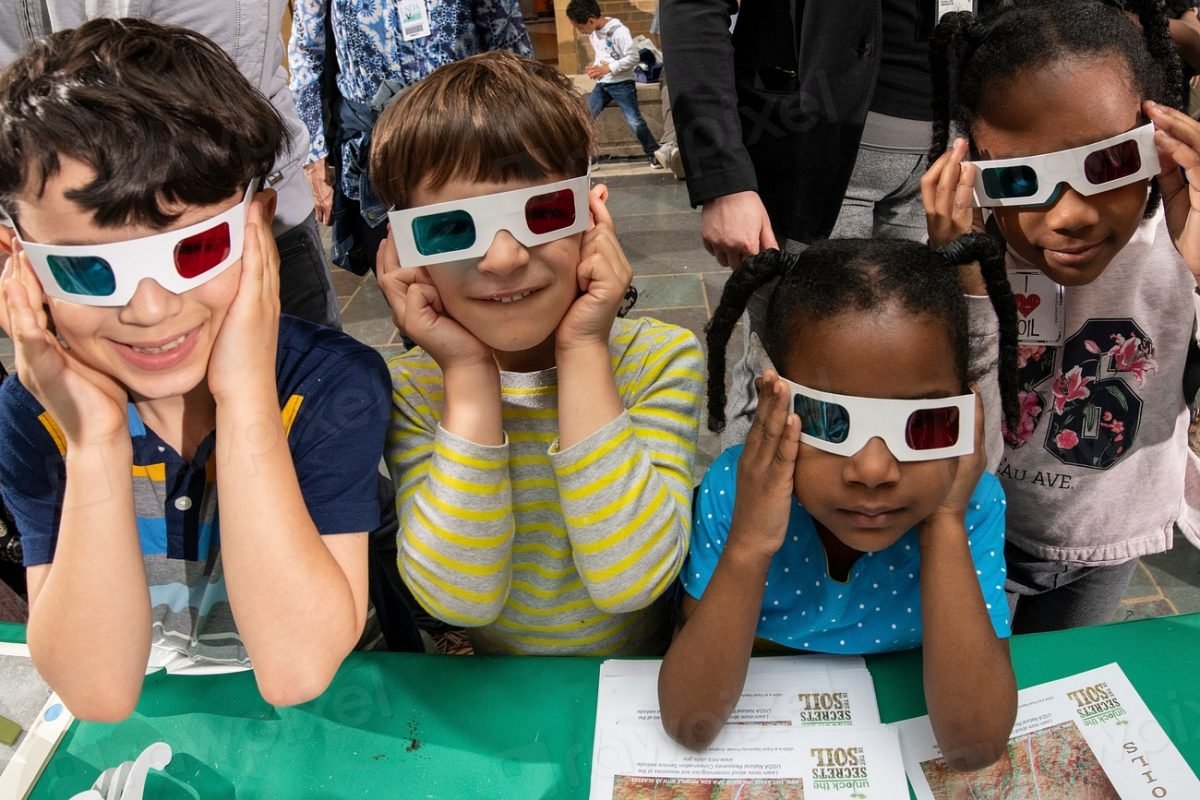 How to Measure Your Pupillary Distance: A DIY Guide for 4 Types of PD Measurements 8 pd measurement for kids
