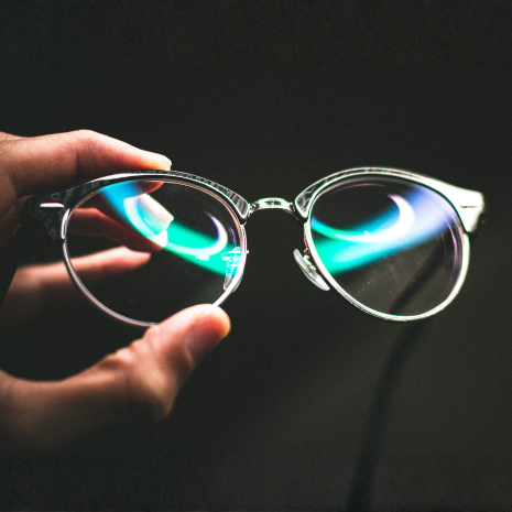 Progressive Lenses: 7 Things to Know Before You Buy 2 progressive lenses